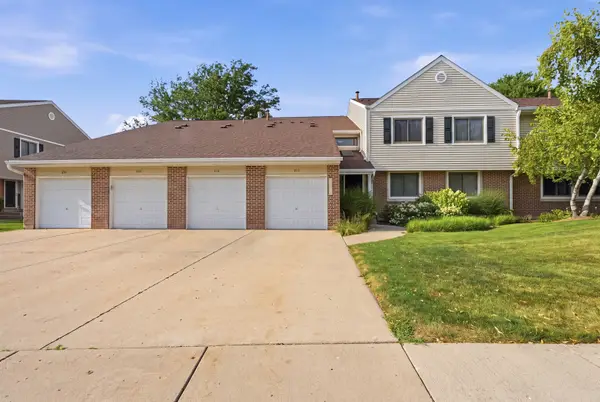 938 Hidden Lake Drive #938, Buffalo Grove, IL 60089