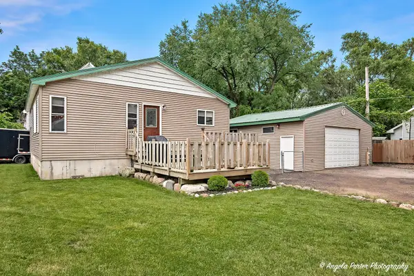 39 Fairfax Road, Fox Lake, IL 60020