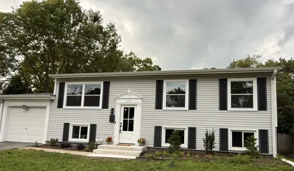 36581 N Grandwood Drive, Gurnee, IL 60031