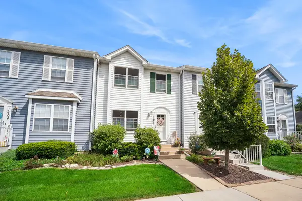 1406 Charleston Court, Geneva, IL 60134