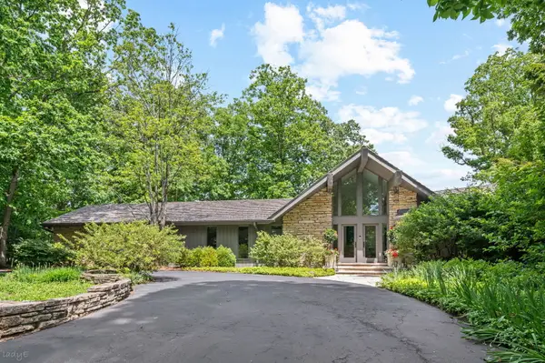 677 Driftwood Lane, Northbrook, IL 60062