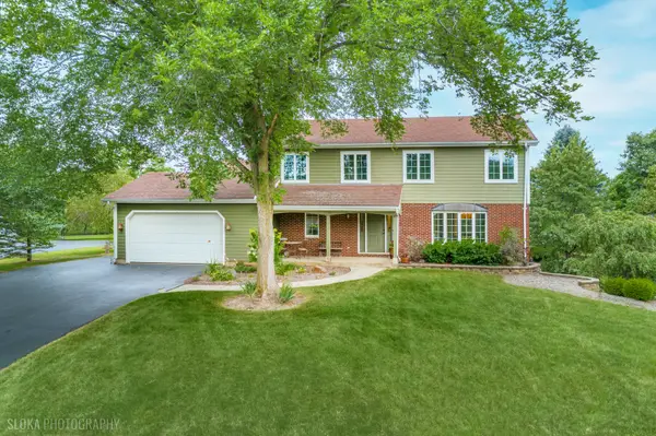 10410 Saddlebred Trail, Woodstock, IL 60098