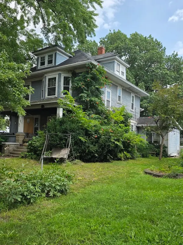 912 Locust Street, Sterling, IL 61081