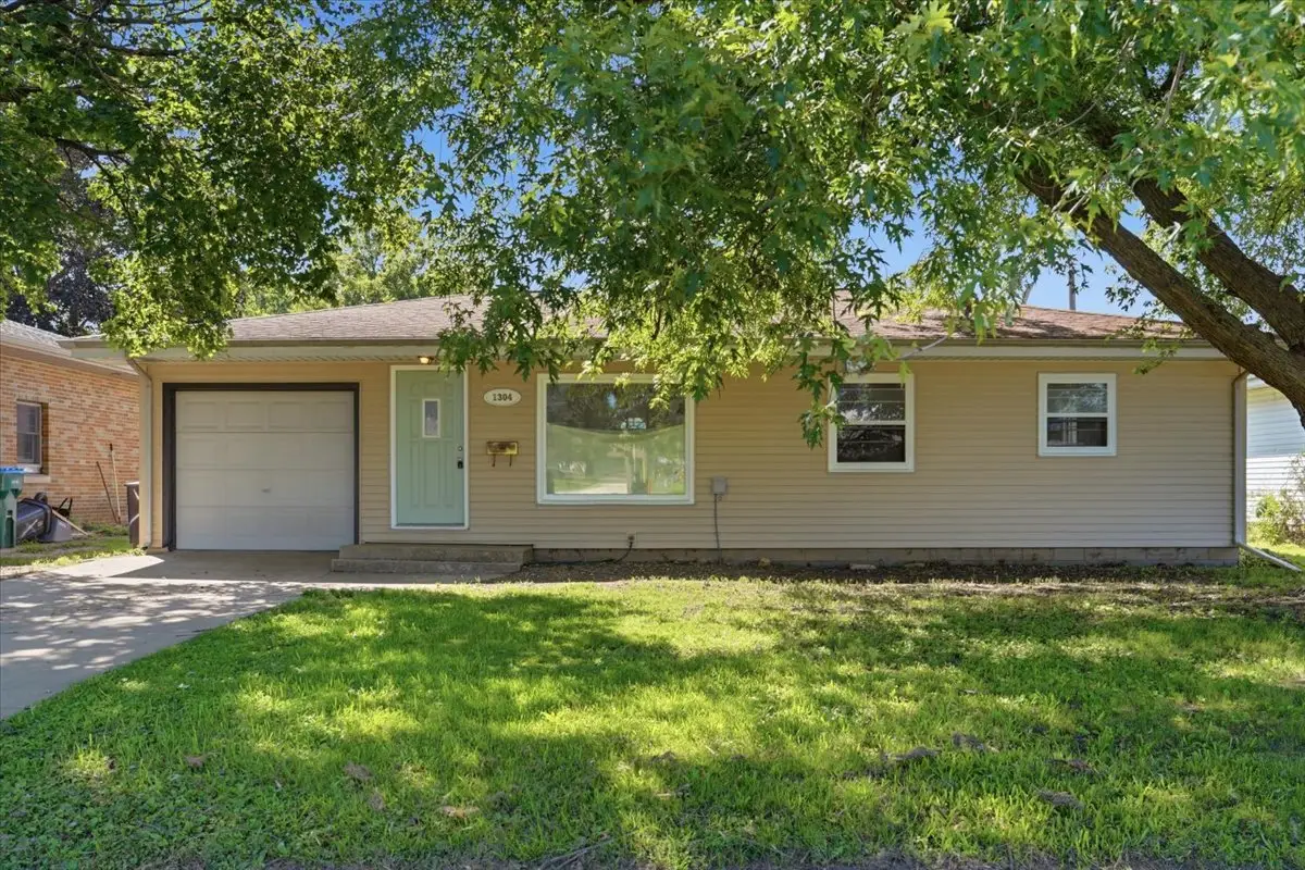 1304 11th Avenue, Rock Falls, IL 61071 - #1