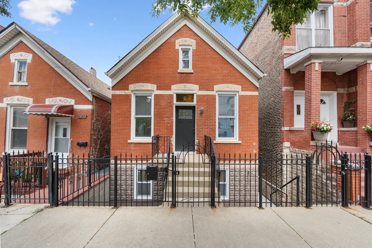 2042 W Coulter Street, Chicago, IL 60608 - #1
