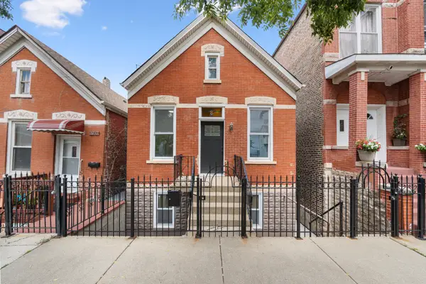 2042 W Coulter Street, Chicago, IL 60608