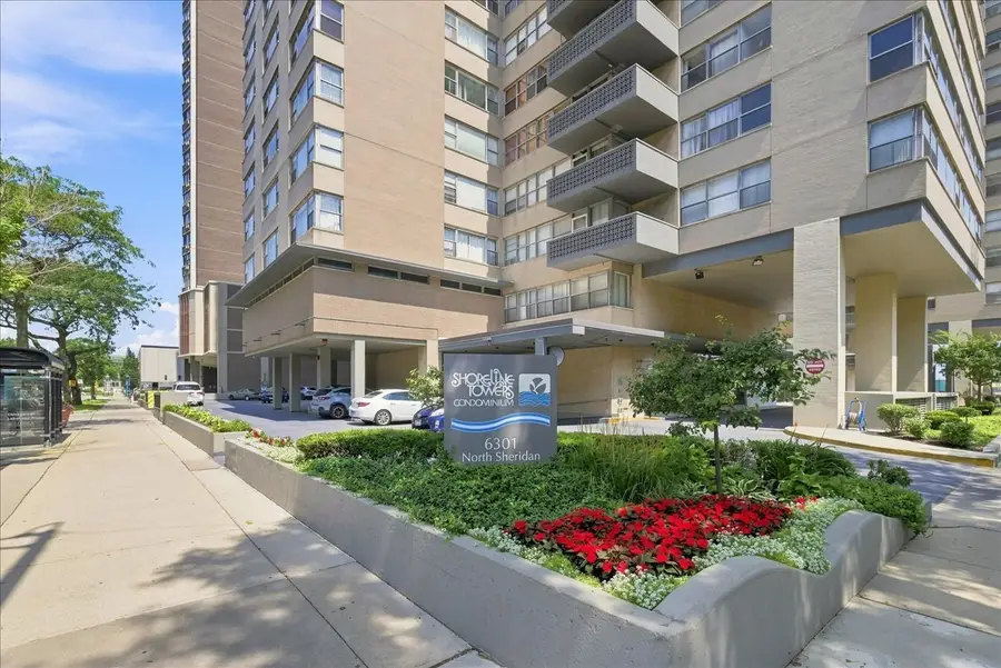 6301 N Sheridan Road #3D, Chicago, IL 60660 - #2
