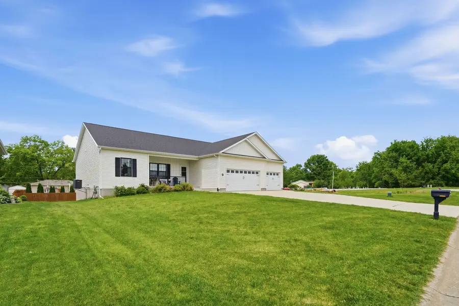 909 14th Street, Rapids City, IL 61278 - #2