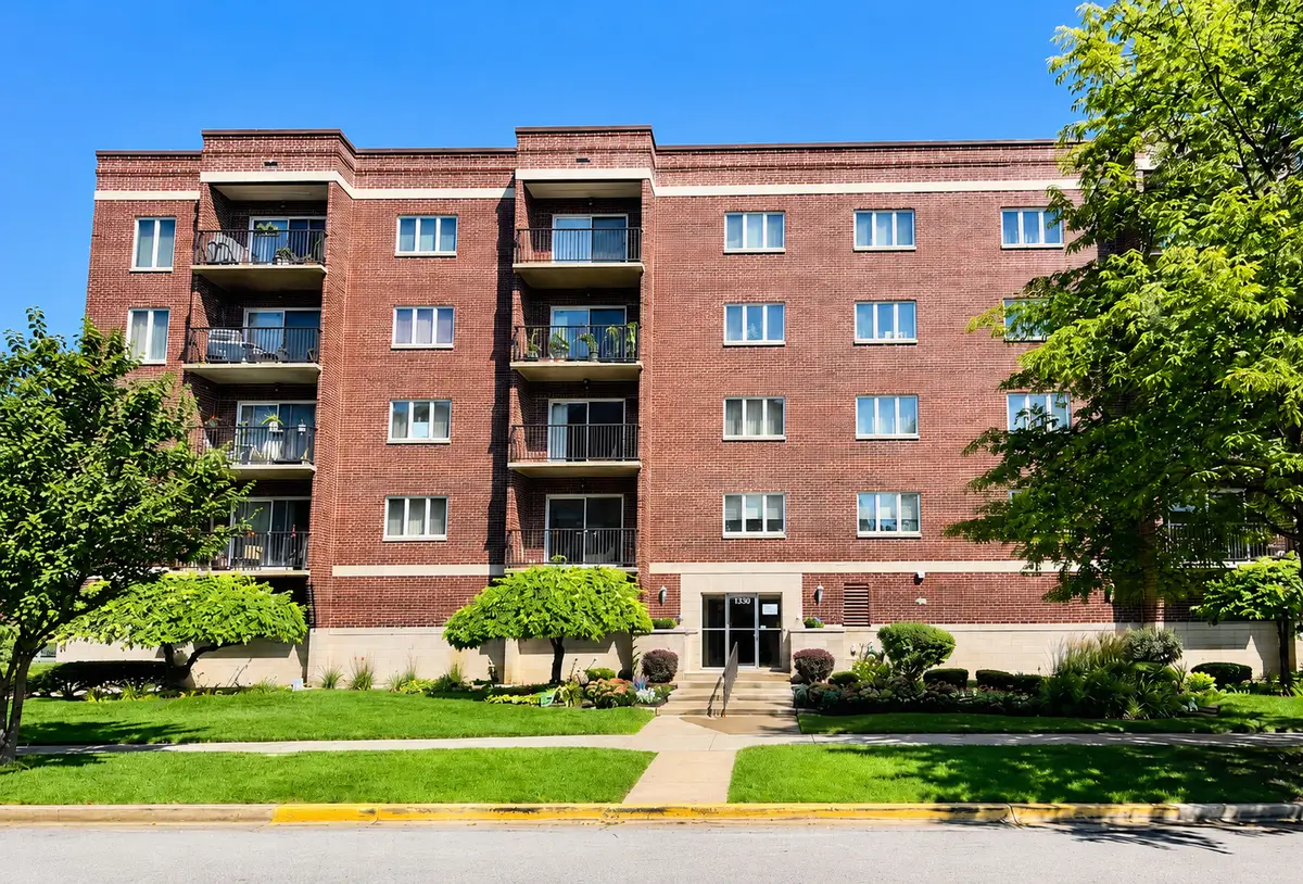 1330 Perry Street #202, Des Plaines, IL 60016 - #1