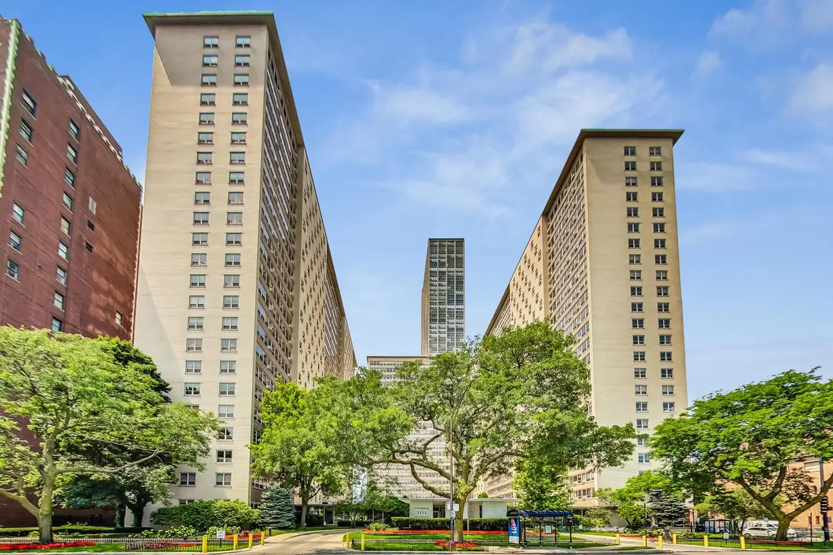 3950 N Lake Shore Drive #2202, Chicago, IL 60613 - #1