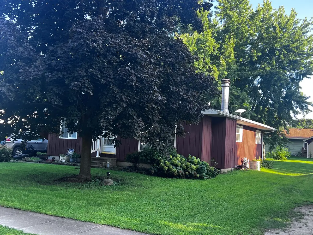 222 E Beech Street, Piper City, IL 60959 - #1