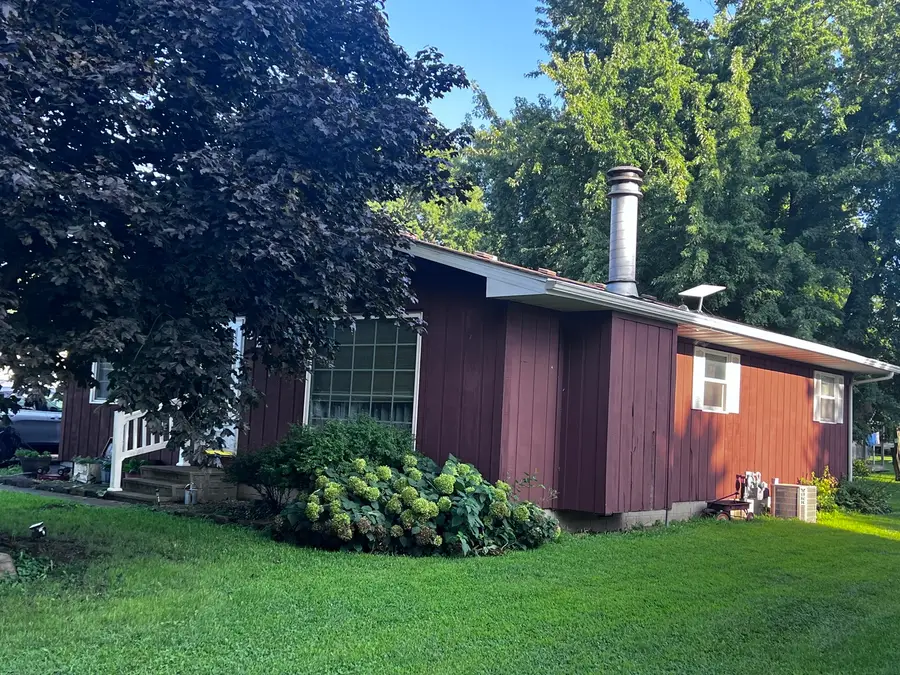 222 E Beech Street, Piper City, IL 60959 - #2