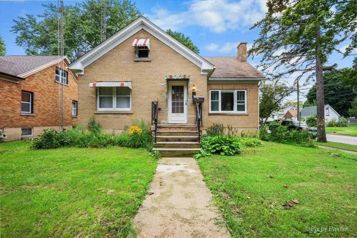 867 Clay Street, Woodstock, IL 60098 - #1