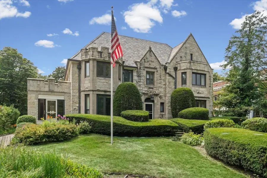 755 Michigan Avenue, Wilmette, IL 60091 - #2