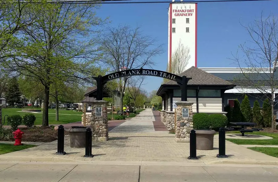 491 E Nebraska B Court, Frankfort, IL 60423 - #2