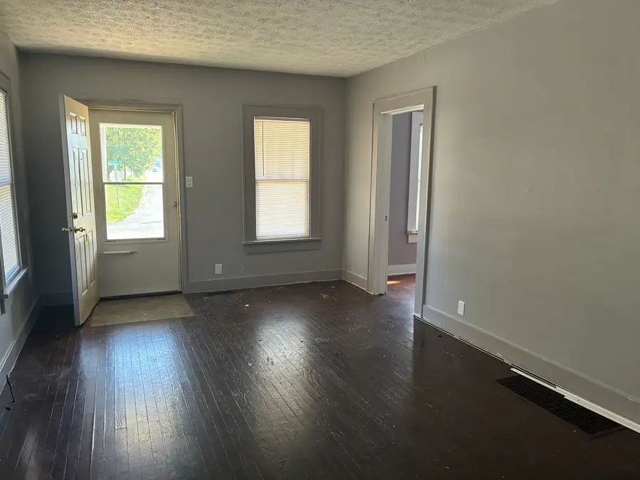 400 Harrison Street, Mount Vernon, IL 62864 - #3