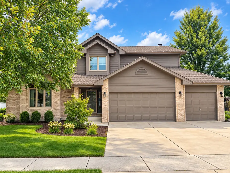 8424 Hollybrook Lane, Tinley Park, IL 60487 - #2