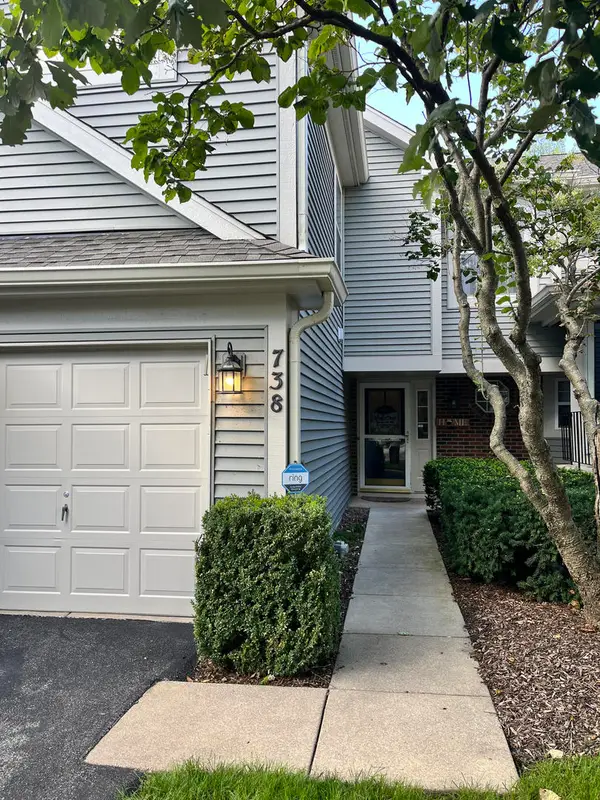 738 Shady Oaks Court, Elgin, IL 60120