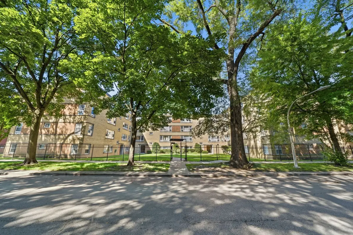 6112 N Damen Avenue #2, Chicago, IL 60659 - #1
