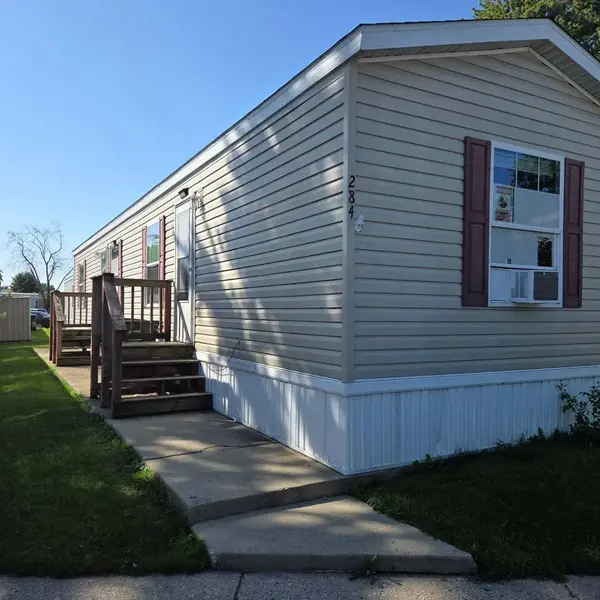 436 W Touhy Avenue #284, Des Plaines, IL 60018