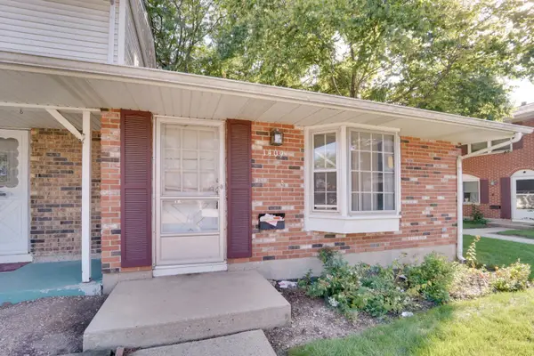 1409 Tinnerella Avenue #1409, Streamwood, IL 60107