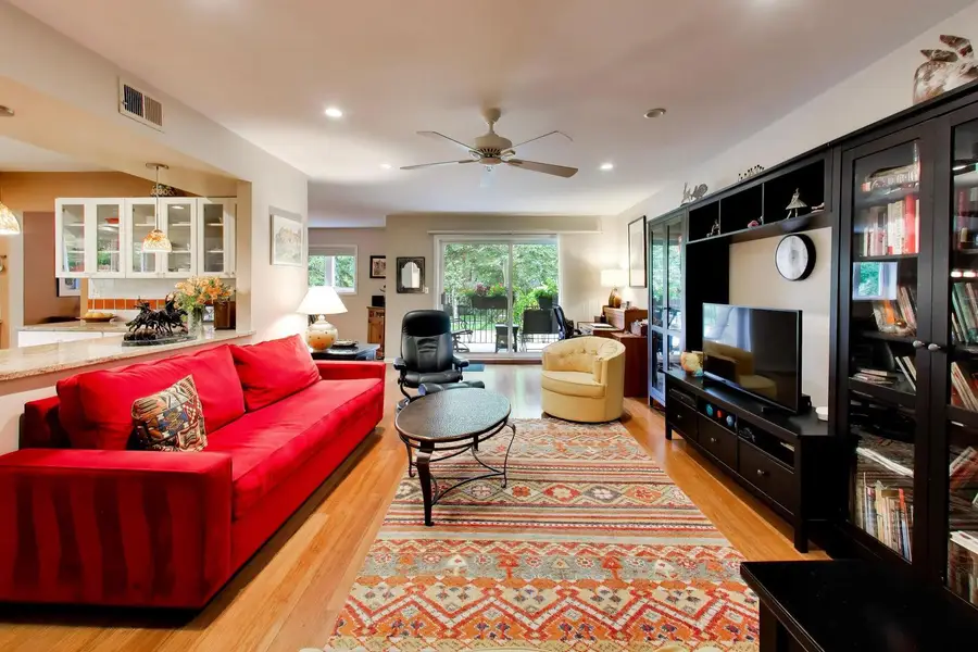 2001 Sherman Avenue #204, Evanston, IL 60201 - #3