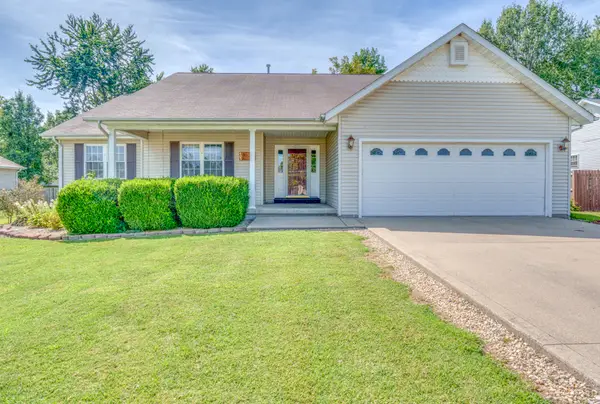 405 W Beacon Court, Mt Vernon, IL 62864