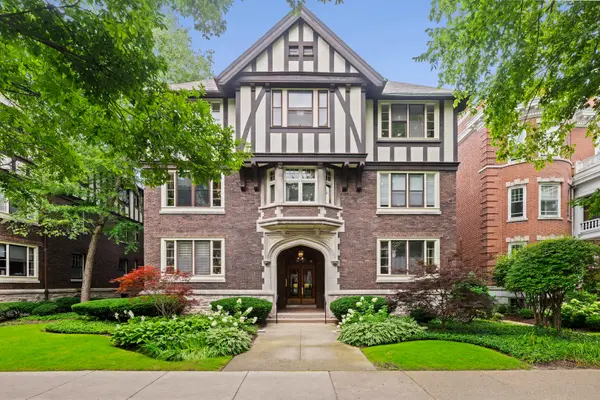 1635 Hinman Avenue #3, Evanston, IL 60201