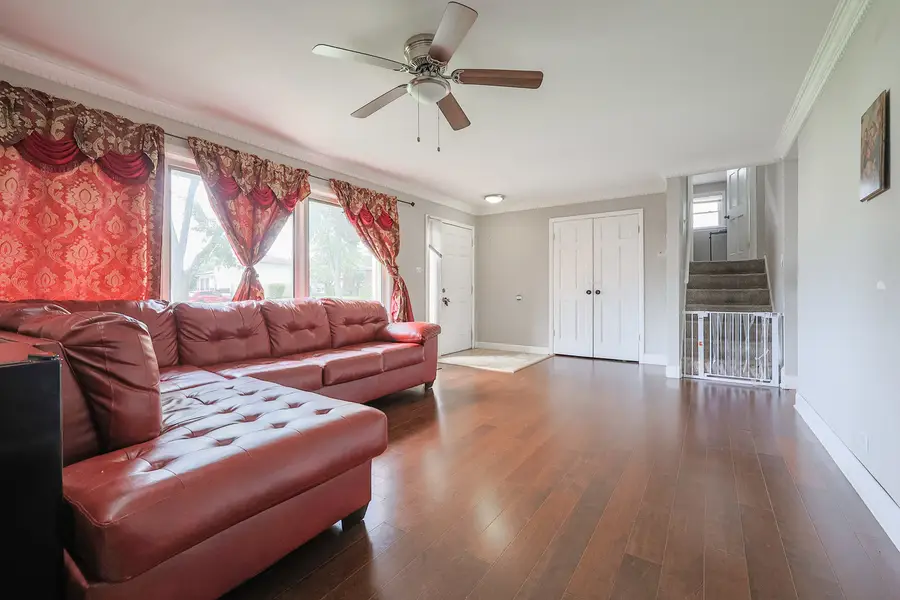 158 W Bradley Street, Des Plaines, IL 60016 - #2