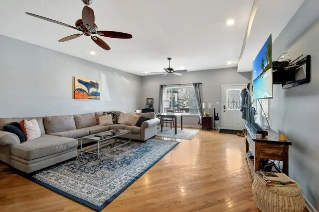 1327 W Walton Street, Chicago, IL 60642 - #3