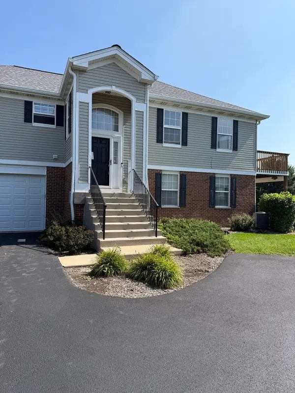 613 Legend Lane #20-4, McHenry, IL 60050
