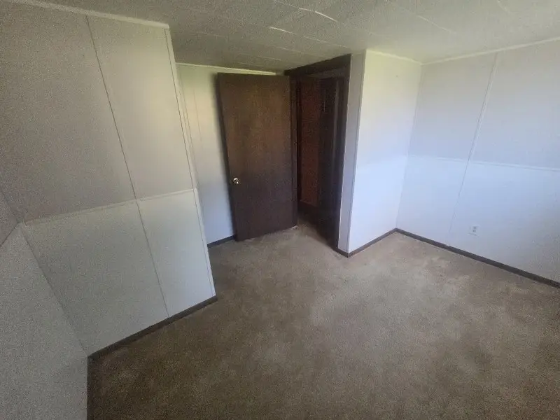 2340 Lafayette Terrace, Clinton, IA 52732 - #2