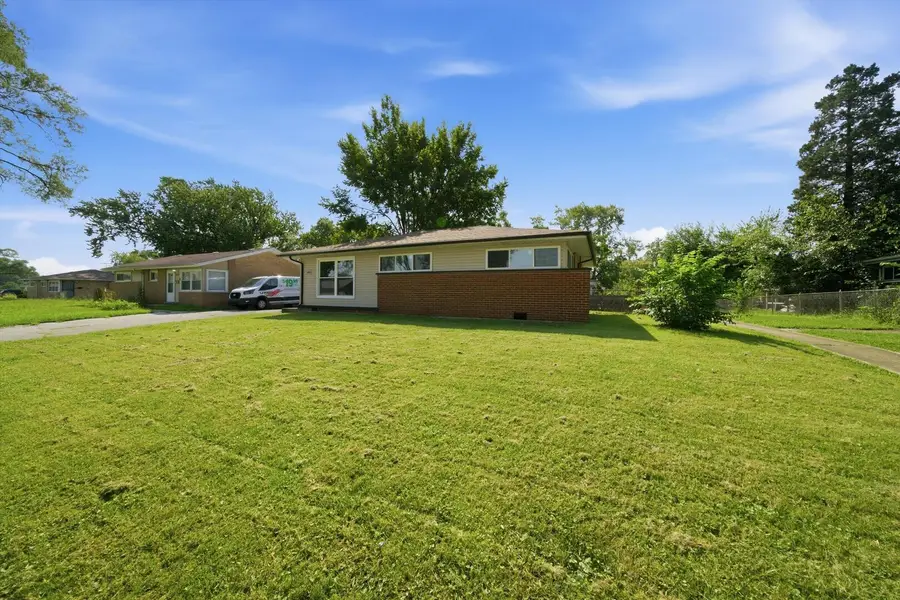 3001 N Sherwood Avenue, Markham, IL 60428 - #3