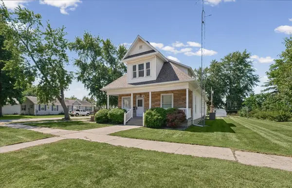 102 N Walnut Street, Villa Grove, IL 61956