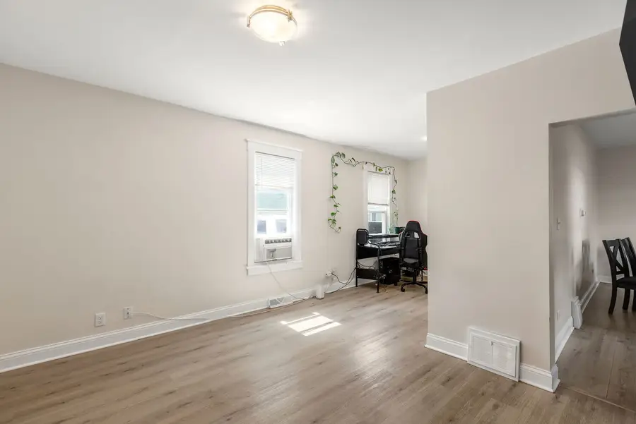 556 Caroline Place, Waukegan, IL 60085 - #3