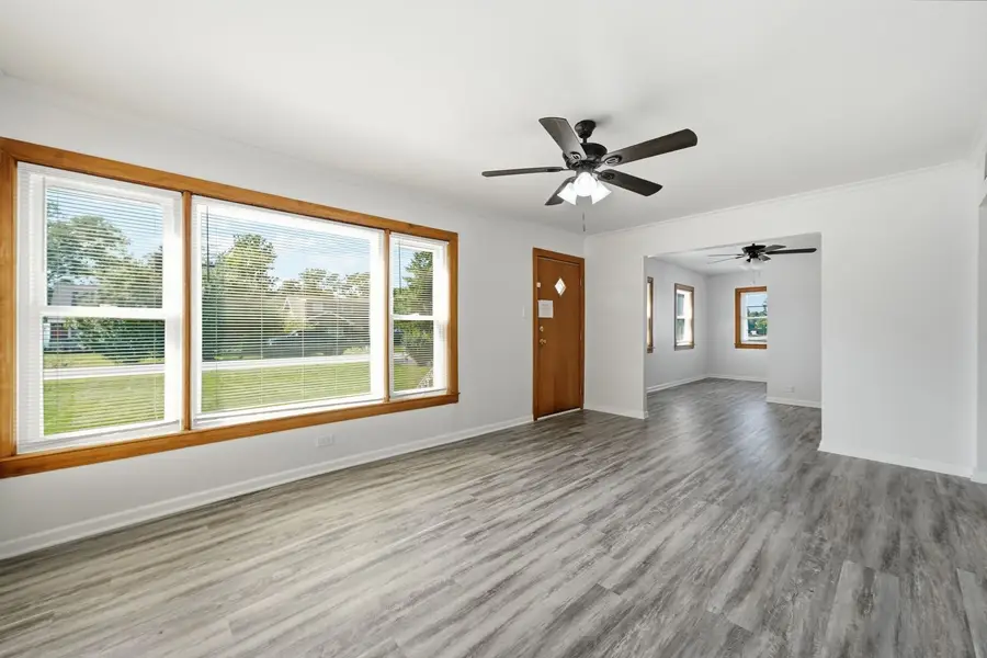 829 N Roy Avenue, Melrose Park, IL 60164 - #3