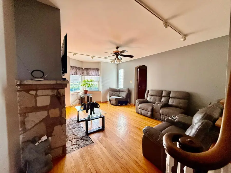 6206 W Barry Avenue, Chicago, IL 60634 - #3