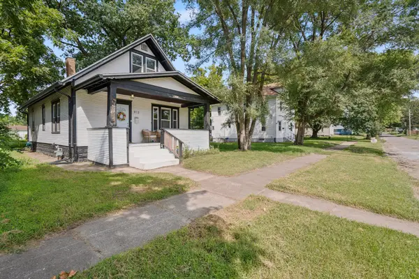 913 12th Avenue, Rock Island, IL 61201