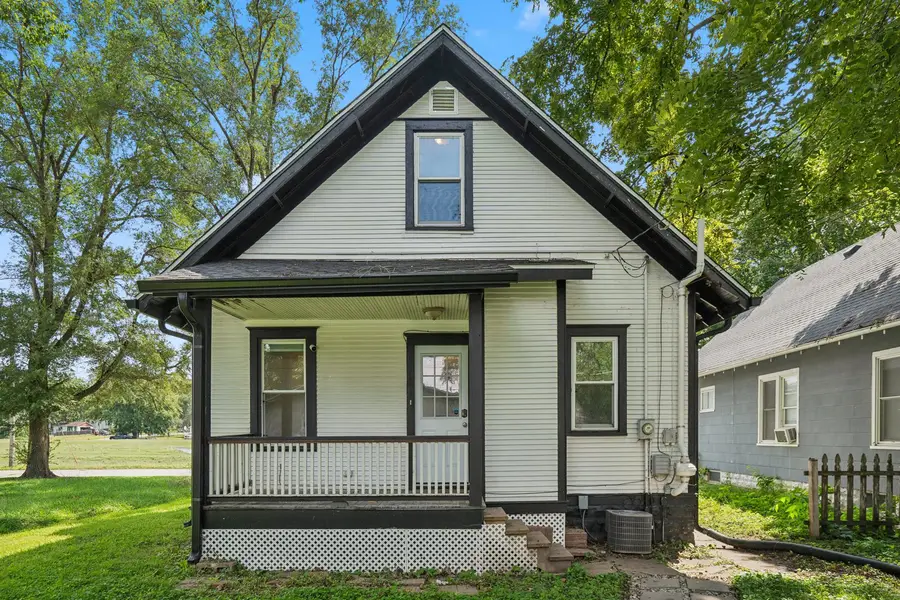 913 12th Avenue, Rock Island, IL 61201 - #3