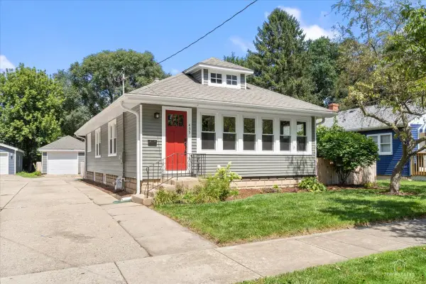 435 Church Street, Batavia, IL 60510