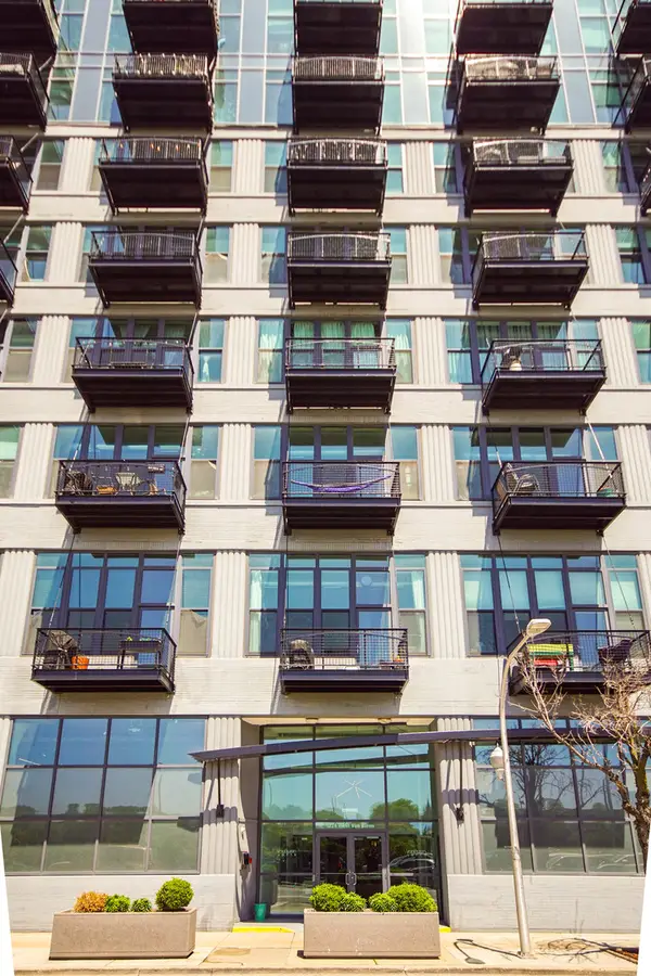 1224 W Van Buren Street #517, Chicago, IL 60607