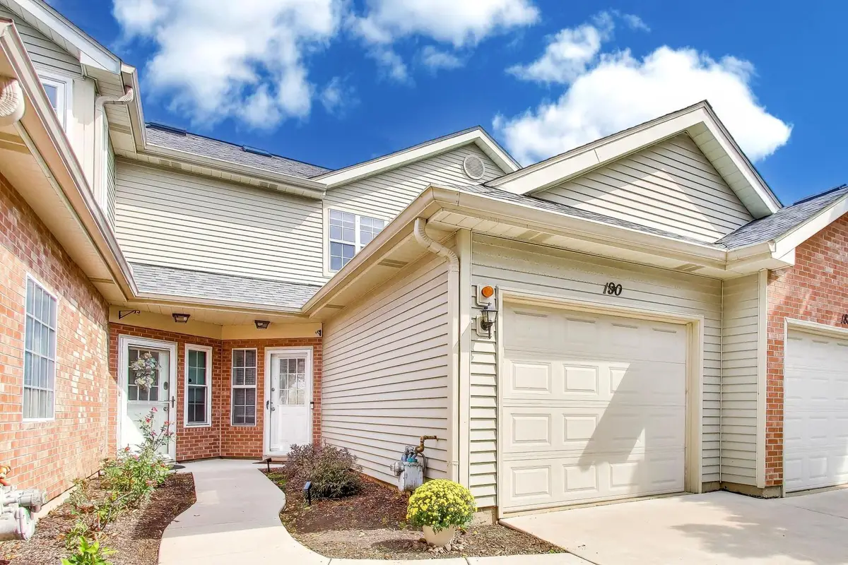 190 Golfview Drive, Glendale Heights, IL 60139 - #1