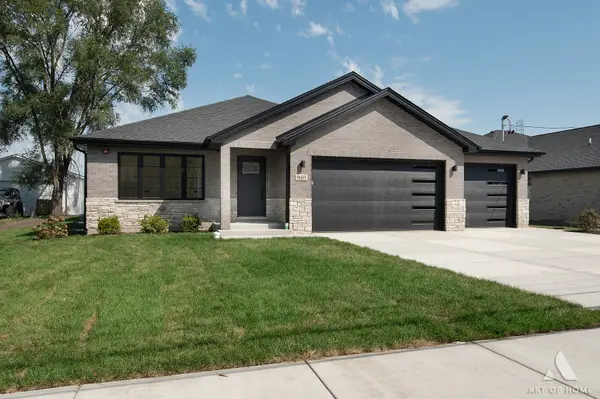 9605 S 78th Court, Hickory Hills, IL 60457