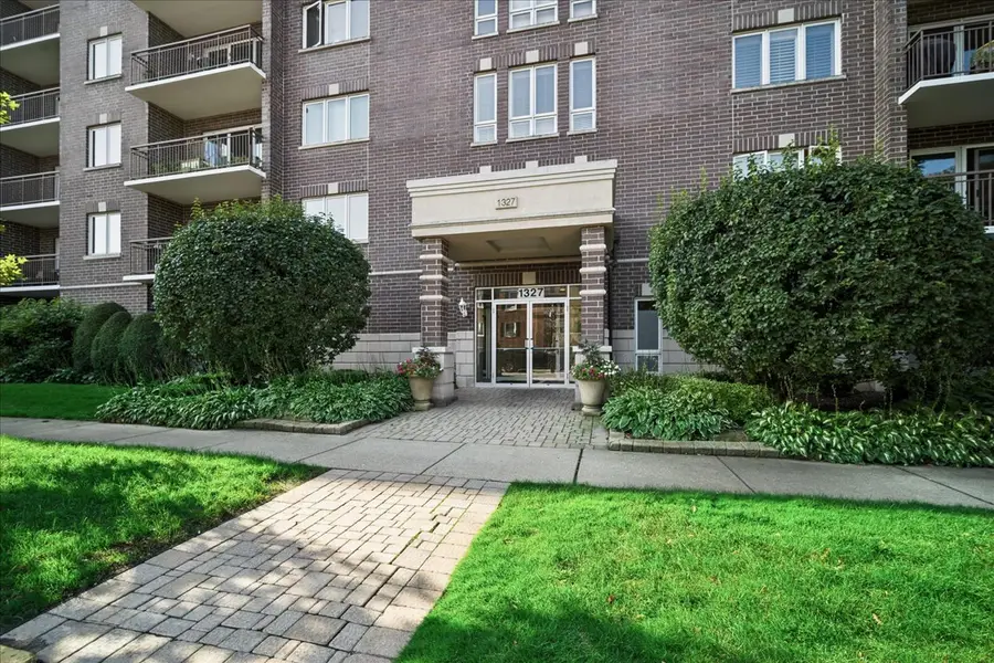 1327 Brown Street #303, Des Plaines, IL 60016 - #3