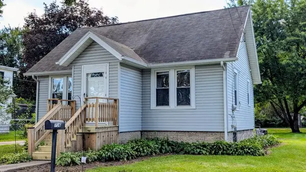 706 S 2nd Street, Oregon, IL 61061