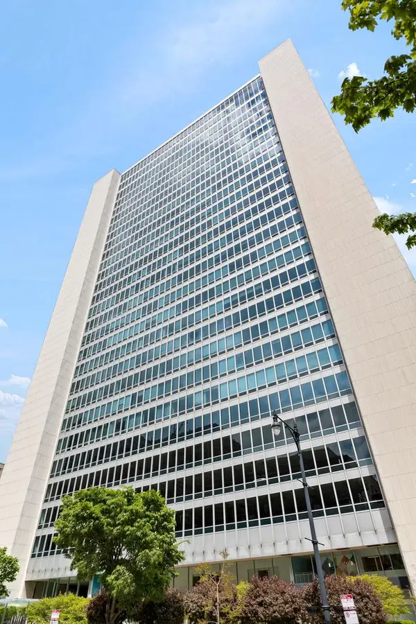 500 W Superior Street #1708, Chicago, IL 60654