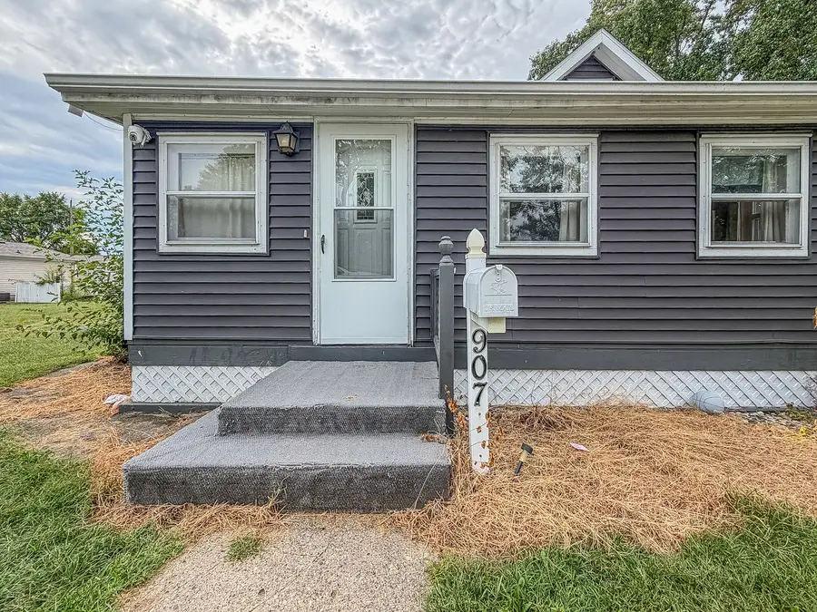 907 Central Avenue, Tilton, IL 61833 - #3
