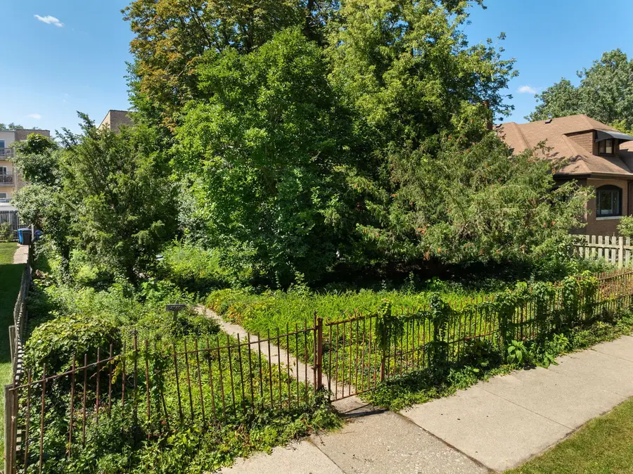 4940 N Bernard Street, Chicago, IL 60625 - #3