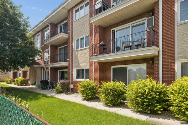 4750 W 101st Street #1B, Oak Lawn, IL 60453