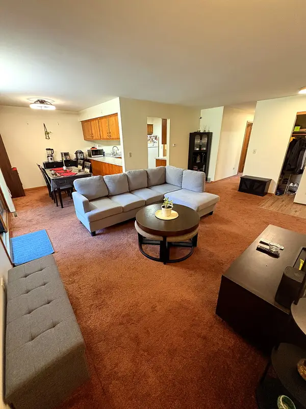 940 Jefferson Avenue #B, Elgin, IL 60120